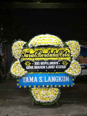 Papan Bunga Duka di Bewani